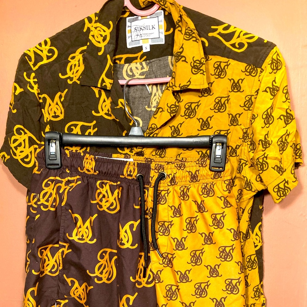 SikSilk two-piece revere collar shirt in half and half monogram print w/Shorts
